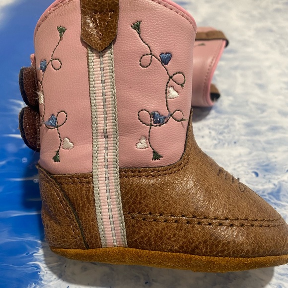 🔥Baby Girl Cowgy Boots Size 1.0🔥 - Picture 3 of 4